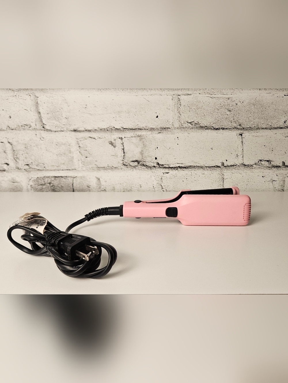 Plugged In Pink Hair Waver Crimper Curling Iron Triple Barrel Styler - Picture 6 of 7